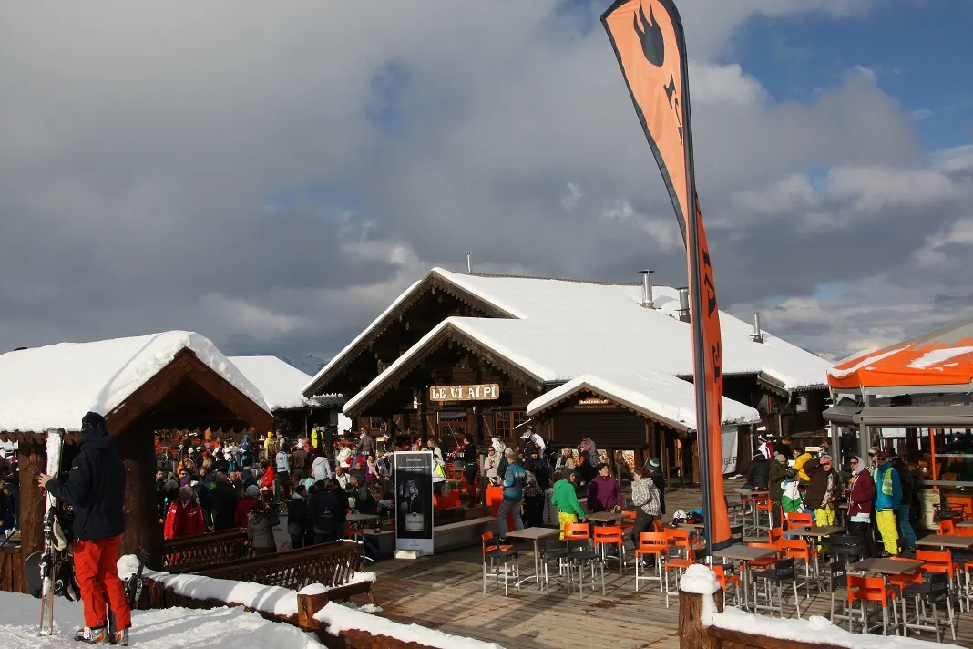 Terrasse du Vi Aï Pi sur les pistes